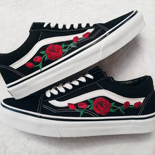 Load image into Gallery viewer, Hot Selling Van Old Skool Fear of God Women Mens Skate Sneakers Canvas Shoes Flowers YACHT CLUB Black White Red Blue Casual Shoes
